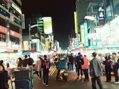 -六合夜市
