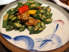 头抽炒秋葵黑豚肉-广州文华东方酒店·江-由辉师傅主理