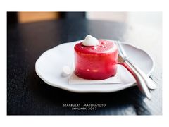 圆圆满满意式奶冻蛋糕-星巴克(保定万博广场店)