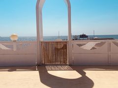 -北戴河碧螺塔海上酒吧公园