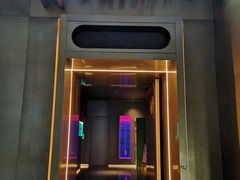 门面-Hi City·莫卡哆·城市之巅