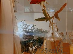 -Mark&Mars Restaurant