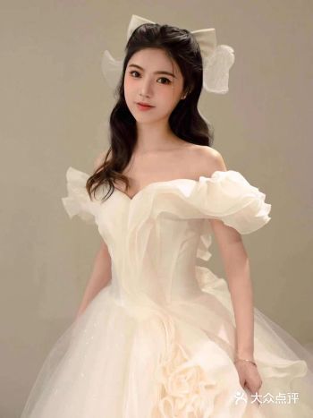 款式推荐 少女心爆棚的婚纱 颇具梦幻公主和气质的主纱
