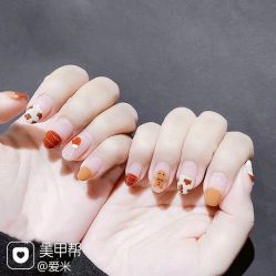 -Pink You美甲洗眉纹绣定制中心