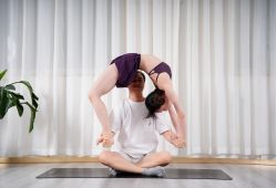 -亚太瑜伽普拉提学院