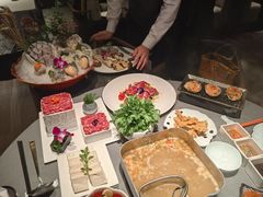 -左庭右院鲜牛肉火锅黑金店(陆家嘴中心店)