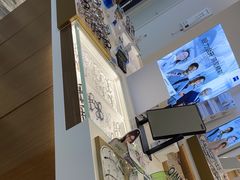 -三目眼镜·蔡司视觉合作店(青浦宝龙店)