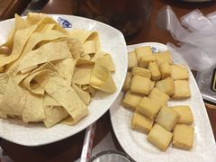 -亿诣蝎府炸酱面羊蝎子火锅(酷车小镇店)