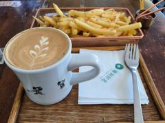 热拿铁咖啡-雕刻时光·咖啡·酒吧·西餐(香山店)