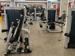 -英派斯健身旗舰店(海信国际中心馆)
