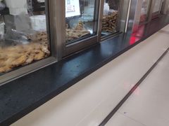 -震九州熟食(凯旋路店)