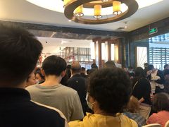 等位区-东方红海鲜百汇(国际大厦店)