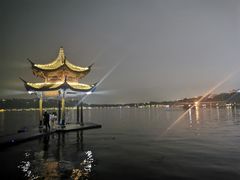 -杭州西湖湖滨银泰亚朵酒店