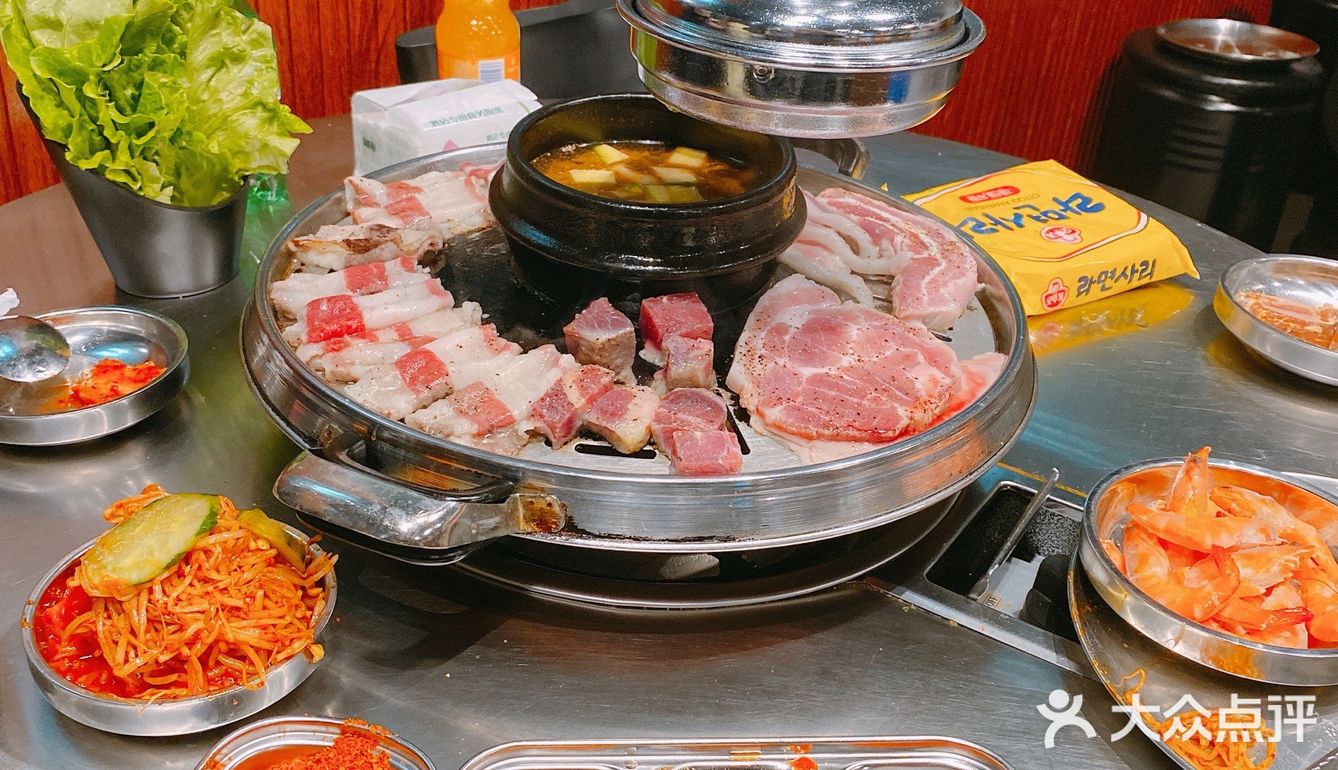 建设路自助烧烤，大口吃肉的感觉真爽～