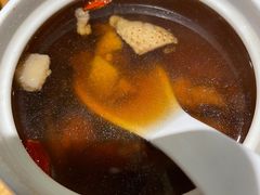 黑松露炖鸡汤-隔壁老王·家常云南菜(花巷店)