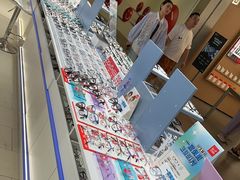 -美式眼镜·授权蔡司.依视路.尼康.豪雅.明月(南翔印象城店)