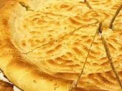 馕坑芝麻馕-巴扎美食·新疆菜·西域歌舞表演餐厅(新疆大厦店)