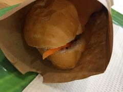 -Bánh Mì Huynh Hoa