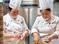 -馋三尺蟹粉小笼(人民广场店)