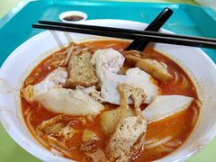 -亚王咖喱鸡米粉面