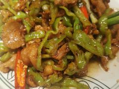 -云海肴·汽锅鸡·云南菜(天山百盛优客店)