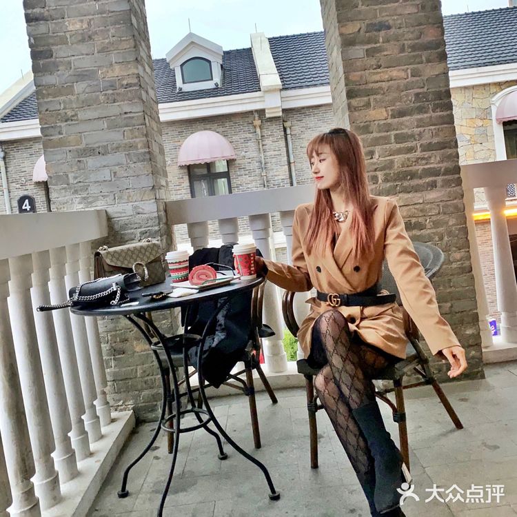 打卡欧式小洋房里的星巴克圣诞新品🎅🏻