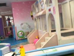 -孩子王童乐园(青岛万达店)