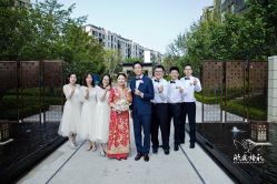 点击看大图 -拉瑞娜LaReine婚纱礼服高级定制