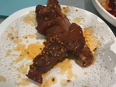 秘制脆皮糯猪手-姚姚酸菜鱼·金戈戈香港豉油鸡(喜荟城联名店)
