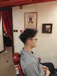 -东方先生国潮男士理发馆