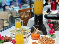 -刘姐啤酒鱼民族演艺餐厅(西街总店)