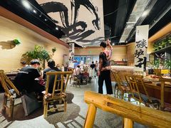 大堂-火塘云南烧烤大排档