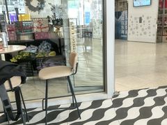 -星巴克臻选(莘庄仲盛店)