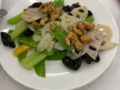 -粤盛海鲜平价店(洛溪食街店)