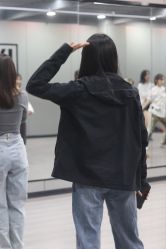 -单色舞蹈