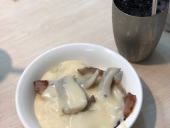 猪颈肉芝士捞公仔面-新记餐厅(香槟大厦店)