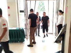 -一家人(凯旋路店)