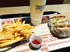 -The Habit Burger Grill 哈比特汉堡(复兴soho店)