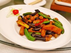 鸡枞菌炒蒜香肉-金翠皇宫粤菜·点心·海鲜(科技园店)