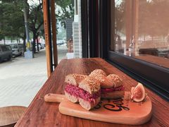 -Catch Bagel(芳草地店)