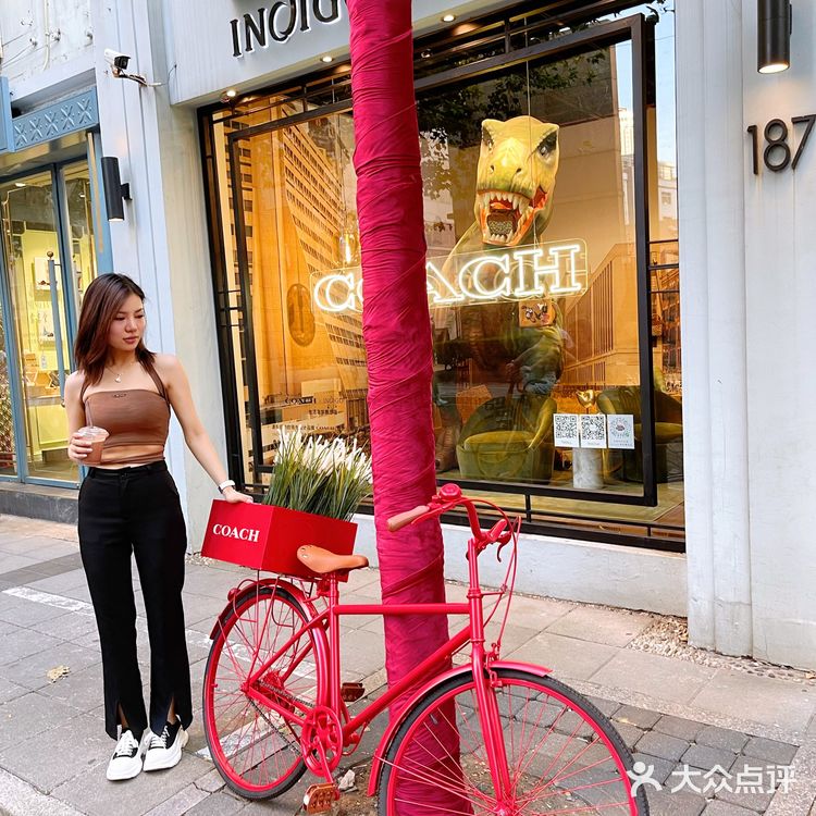 如此有情怀又有颜值的快闪店|COACH