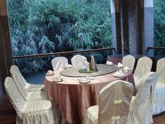 -湖泉水云间餐厅·弥勒地道菜(B座店)