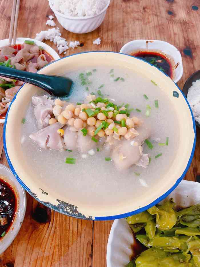 胡记蹄花汤-"说了很久的蹄花汤终于过来吃啦我们两个人.