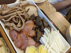 -李连贵熏肉大饼(金隅嘉品Mall店)