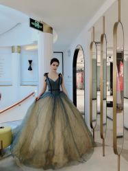 点击看大图 -GRACE KELLY婚纱与礼服(北京店)