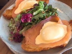 -ROAST coffee & eatery