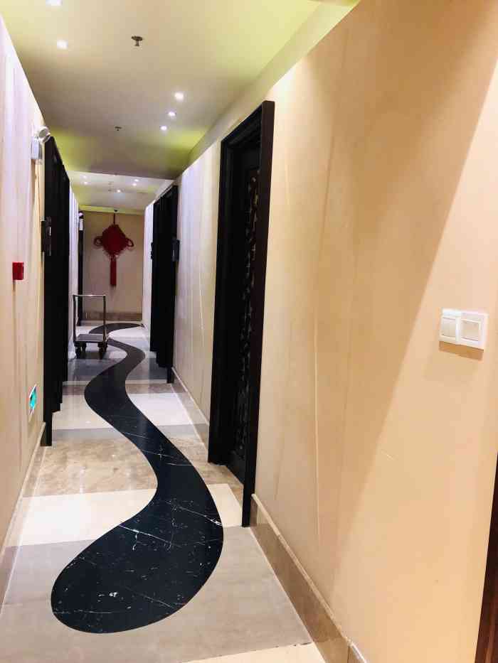 良子健身(月坛店)-"大众点评中的霸王餐,冬天来体验还是很舒服.