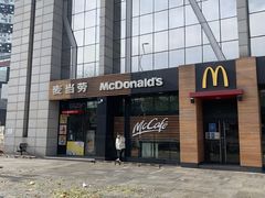 -资和信百货商场