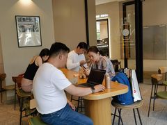 -星巴克(上海长宁来福士1F店)