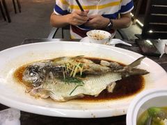 -二厨·吊桥小院·脆皮烧鸡公·本地农家菜(沿江西路店)